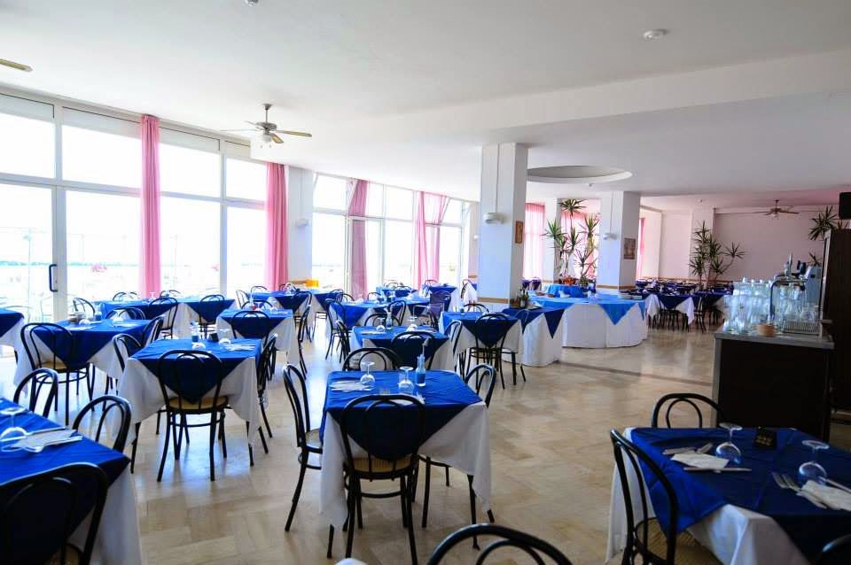Hotel Continental Песаро Екстериор снимка